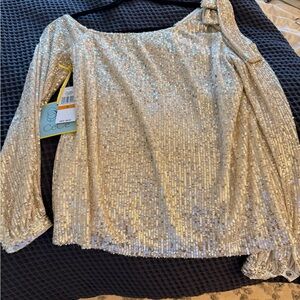 NBW: great Nee Years Top! CeCe Gold Sequin Women's Top
